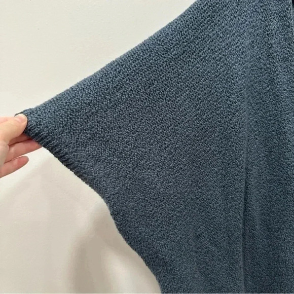 Aritzia Community lonic Cape Oversized Knitted Cardigan XS - Picture 6 of 10